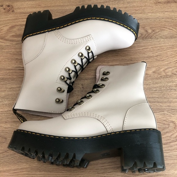 NIB $200 Dr. Martens Leona Combat Boot in Vintage Taupe Sendal -6US and 9US! - Picture 10 of 13